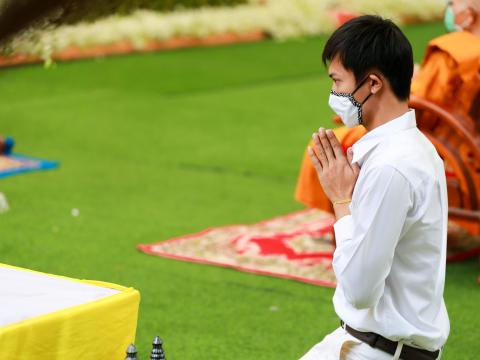 หล่อเทียนพรรษา