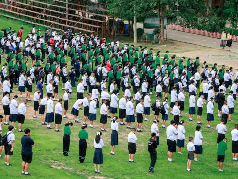 มอบหน้ากากผ้าป้องกันโควิด-19 ให้กับนักเรียน