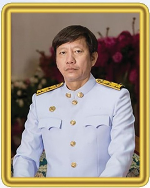 นายเต็มสิทธิ์ ลิ้มศุภรัตน์
