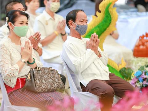 หล่อเทียนพรรษา