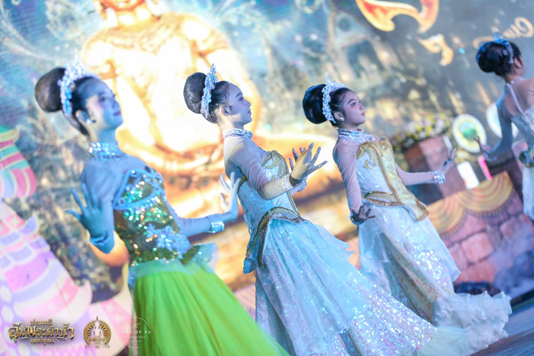 การแสดงแสงสีเสียงเวทีกลางน้ำ ประเพณีอุ้มพระดำน้ำ 2569