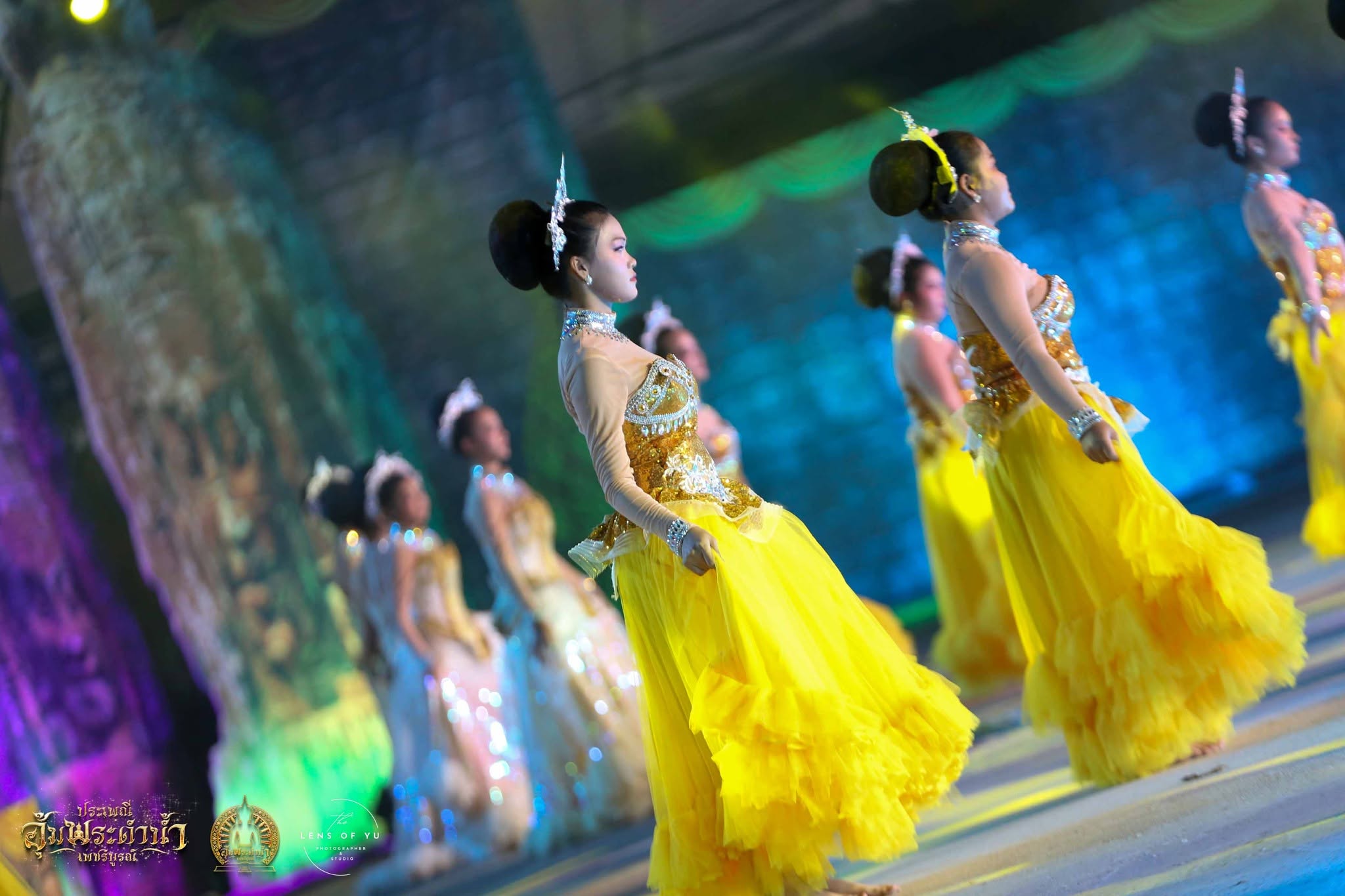 การแสดงแสงสีเสียงเวทีกลางน้ำ ประเพณีอุ้มพระดำน้ำ 2569